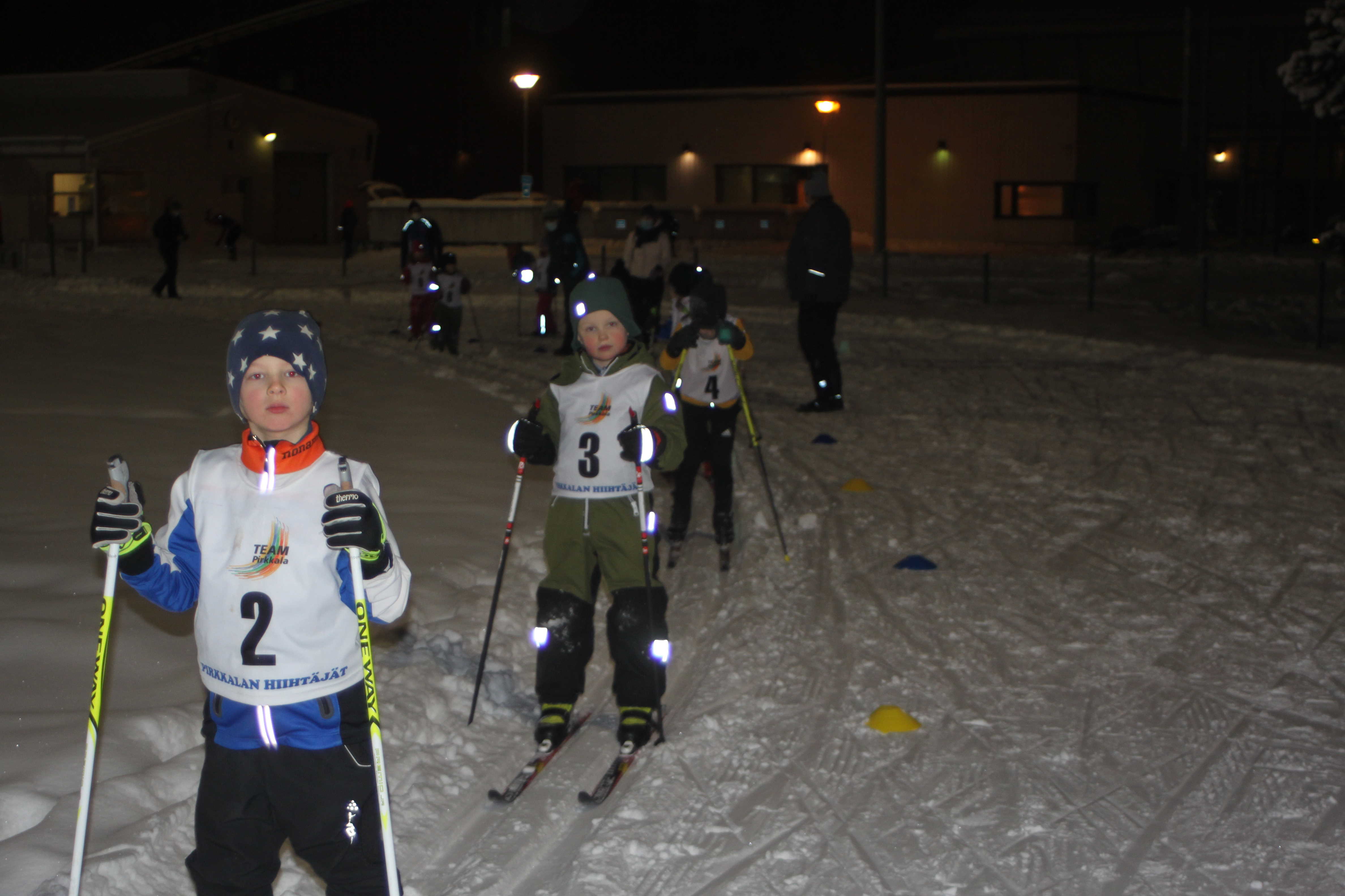 Lasten sprinttihiihto . - Pirkkalan Hiihtäjät ry